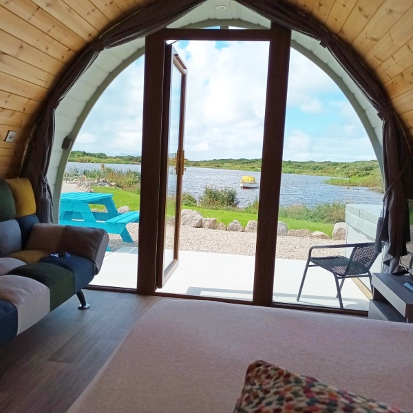 Glamping Pods Burtonport Donegal with with Hot Tub